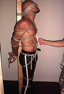 bdsmgay:  Suspended and tortured muscled