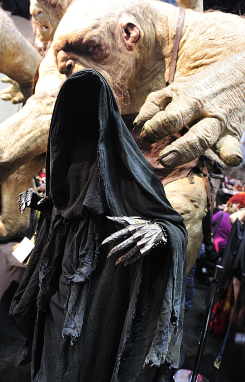 turiankisses:flyyouf00ls:valderie:old-trenchy:Adam Savage as a ‘Ring Wraith’ for San Diego Comic-Con