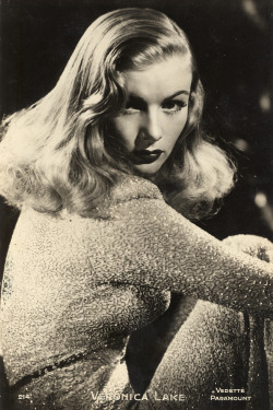 Veronica Lake, Paramount Card