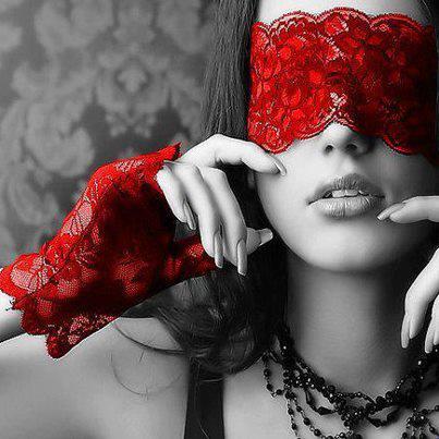 keepdaddyhappy:  Red for Daddy 