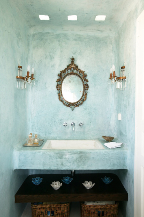 Click here for the most beautiful blog you’ve ever followed :)