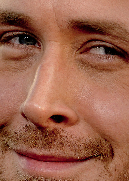 celebritycloseup:  ryan gosling 