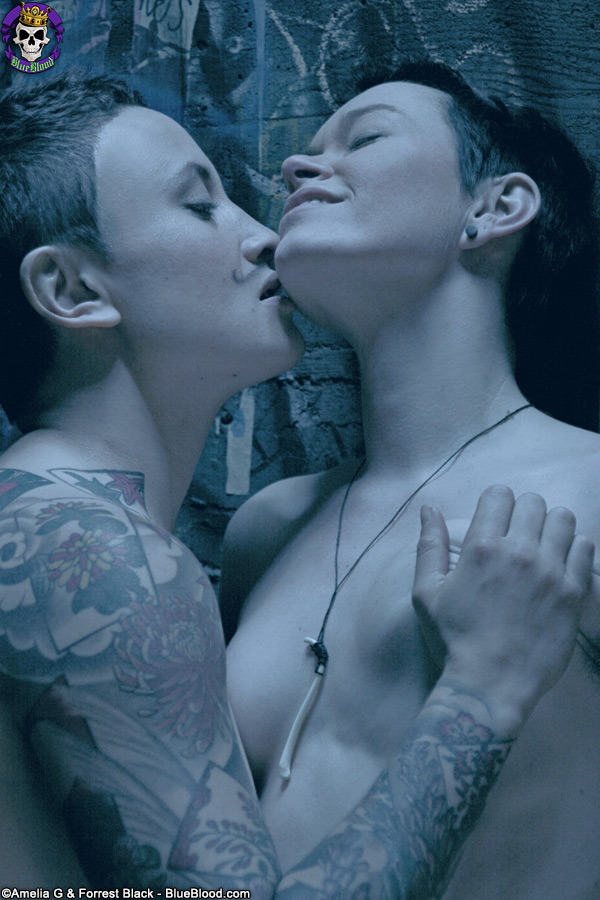 lesbianslick:  Two blue-blooded lesbians Jiz Lee and Syd Blakovich kiss and lick