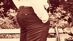 analchris:   anderhummel-blog:  Your ass is nice let me stare at it  Matt Bomer 