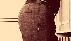 analchris:   anderhummel-blog:  Your ass is nice let me stare at it  Matt Bomer 
