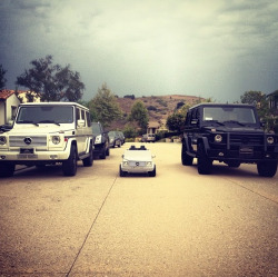 viviviolette:  His, Her’s and little one! Cute! 