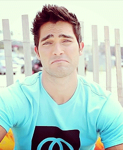 chetan-lutah:  midnightradiotransmission:  i just cant with his face  He isn’t really one of my favorites on the show, but this gif of him is gorgeous 