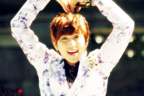 LOOK AT MY LITTLE ANGEL ;A; SOBS