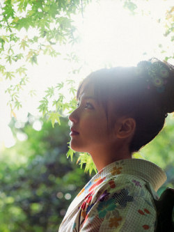 minuteguard:  mrngiii:  真野恵里菜  http://minuteguard.tumblr.com