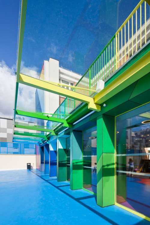 devidsketchbook:Ecole Maternelle Pajol is a kindergarten in Rue Pajol in Paris | French architecture