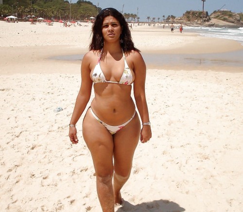 biganddressed:  Big & Dressed:  See This Blog. Submissions welcome. All Questions Answered.  