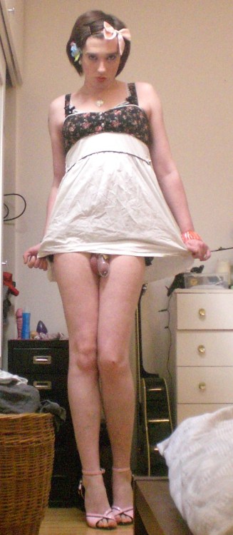 candygurl59us: fuckyeahsissyboys:  Love that her shoes match her nightie so nicely.  And the ch
