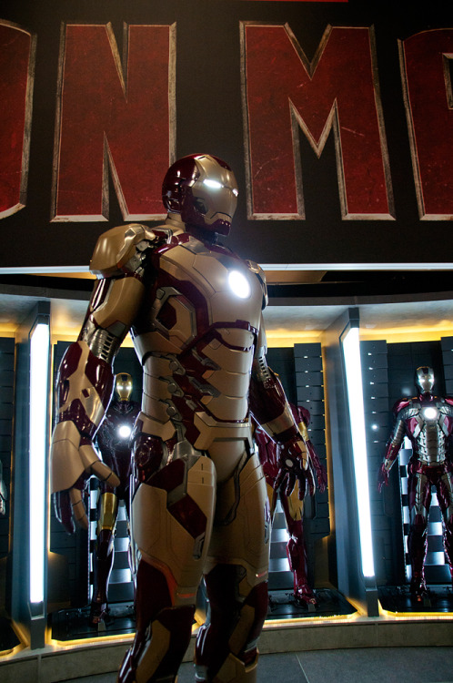 agentmlovestacos:  I just can’t even. These photos. UNNFF. marvelentertainment:  More photos of Iron Man’s new Iron Man 3 armor at Comic-Con International San Diego 2012. Pictures by Judith Stephens.  