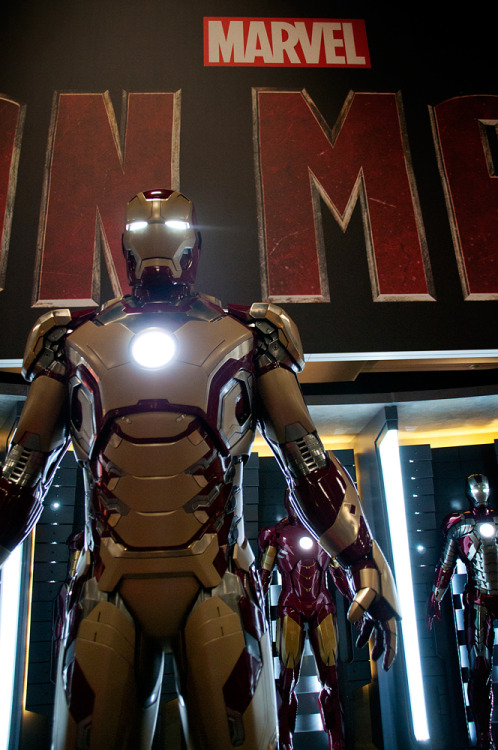 agentmlovestacos:  I just can’t even. These photos. UNNFF. marvelentertainment:  More photos of Iron Man’s new Iron Man 3 armor at Comic-Con International San Diego 2012. Pictures by Judith Stephens.  