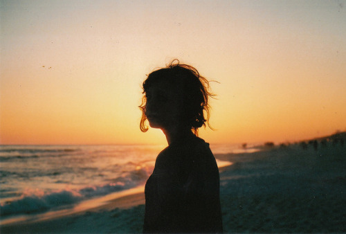 hecticgl0w:  untitled by mary_robinson on Flickr.