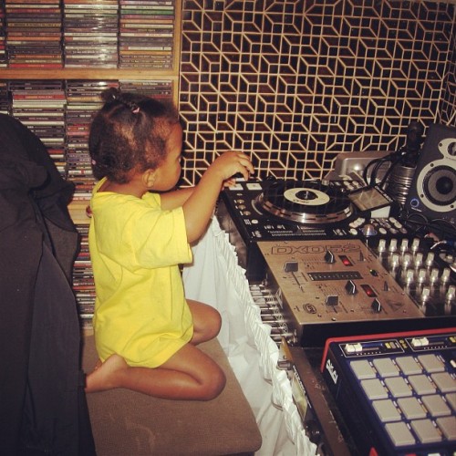 Porn Pics Beja Umi getting her session in. #dj #production