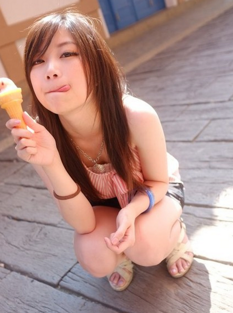 asian-beauties-depot:  (via 亜 洲 美 女 大 全: 無名正妹 Yumi a.k.a.淺草 from Taiwan) 