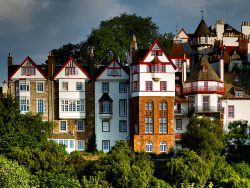 visitheworld:  Houses on Ramsay Gardens,