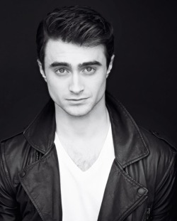 cameraoftheuniverse:  holy fuck… daniel radcliffe 