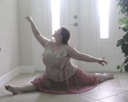 Sophisticatedlesbian:  Imjustsarahcate:  Chubby-Bunnies:  Usa Size 18/20 I’ve Gained