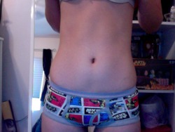 starwarsgonewild:  whaddawaddathalia: some people like to show off tattoos i like to show off my COOL STAR WARS UNDEROOS !!&lt;3