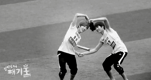  2Woo heart throw (ﾉ≧∇≦)ﾉ ♥ 