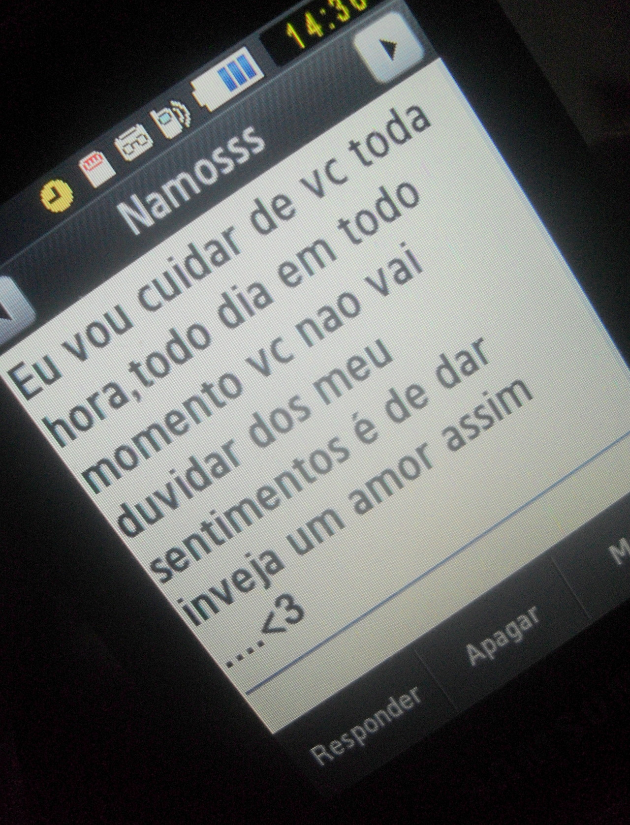 Um pouco exagerada.