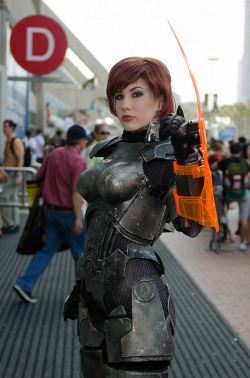 brentkeane:  1280_CMC_4961 (by Bitspitter) FemShep cosplayer at Comic-Con. 