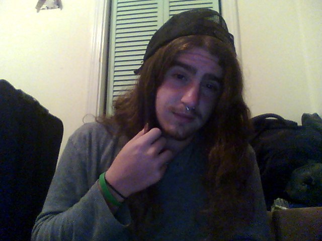 So sunburnt &gt;.&lt; Bout to sleep reallll good daddeh