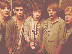 perfectrainbow:  One Direction + X Factor era 