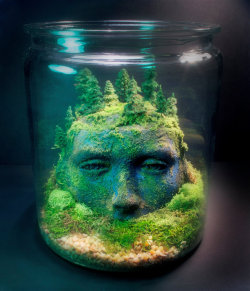 the-clockmakers-daughter:  etsyfindoftheday:  etsy find of the day 2 | 7.31.12‘ancient goddess ruins’ fantasy forest terrarium by megatone230 this terrarium is incredibly unique … i haven’t seen anything like it on etsy before! it’s just beautiful