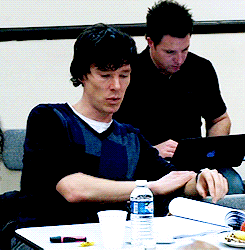 thecutteralicia:cumberbuddy:idontliketomato:I have feelings for that jumper.Really. I have feels for