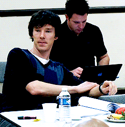 thecutteralicia:cumberbuddy:idontliketomato:I have feelings for that jumper.Really. I have feels for