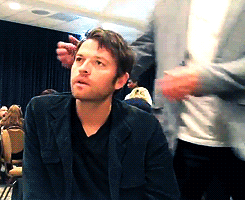 bluetiejimmy:     Jensen and Misha at SDCC 2012 [x]   In the first one Jensen’s