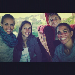 livejustlikeagypsy09:  @heathermitts: Happy