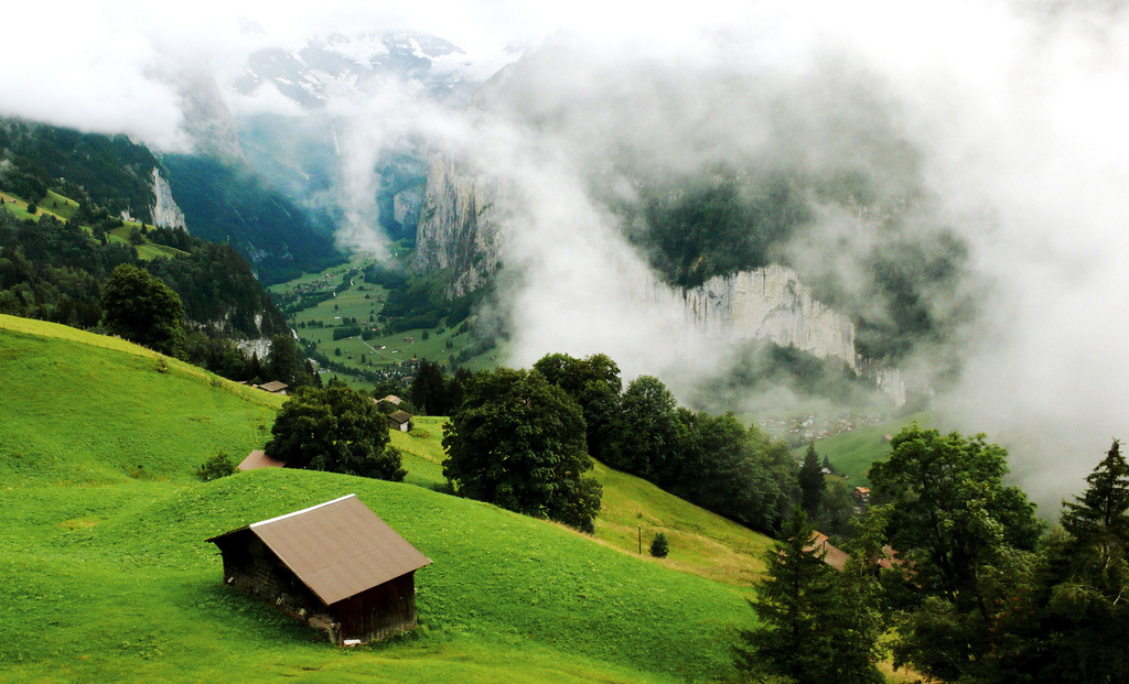 allthingseurope:
“Wengen, Switzerland (by Cåsbr)
”
House here please.