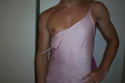 tremendoustits:  selfcenteredsovereign:  im gonna make my man wear my nighties like this  This is why I’m single