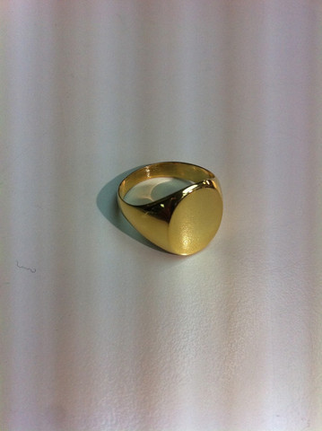 asthetiques:  MARK MCNAIRY - GOLD PINKY RING. 