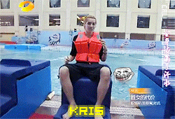 angeliccrosses:  call-1-800-crack-yeol:  transformation actually  literally rolling
