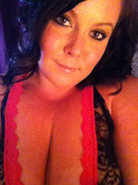 kurvygirlswag:  Love Lace Love it on my body Love the way it looks Love the way I