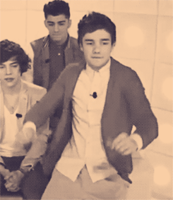 Mais_idiota_que_a_One_Direction__nunc.avi