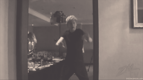 Mais_idiota_que_a_One_Direction__nunc.avi