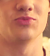 liamsqueen-deactivated20121005:  a photoset of liam payne’s lips 