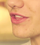 liamsqueen-deactivated20121005:  a photoset of liam payne’s lips 