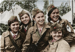 histoire-fanatique:  Soviet female snipers