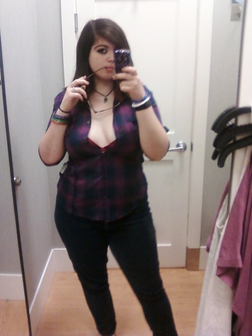 Don’t mind me, I’m trying to be sexy xD  Should I buy this shirt? D: It’s like the first plaid shirt that has ever looked good on me. Dx It’s ฤ and it’s such a hard decision D: 
