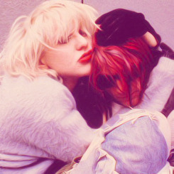 Kurt and courtney ‘92