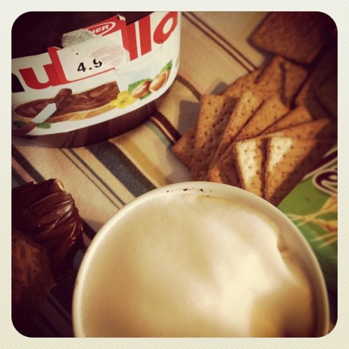 nomsss&hellip; breakfast! #nutella #coffe (Wurde mit Instagram aufgenommen)