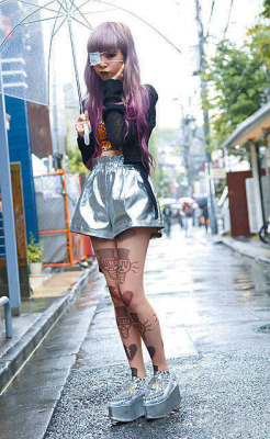 furuba-fangirl:  gotta love Harajuku fashion