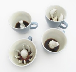 bookspaperscissors:  creaturecups  This is